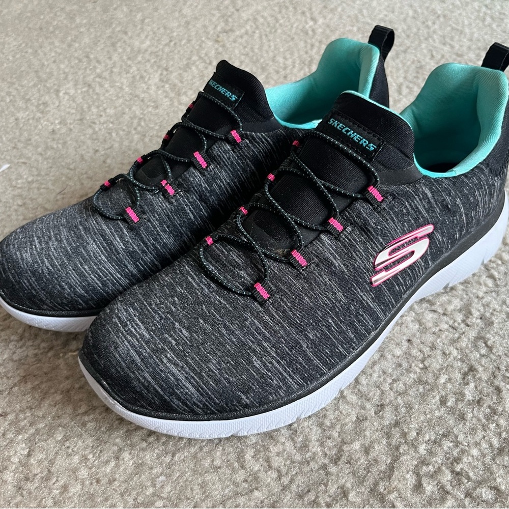 Skechers Elastic Lace Memory Foam Sneakers